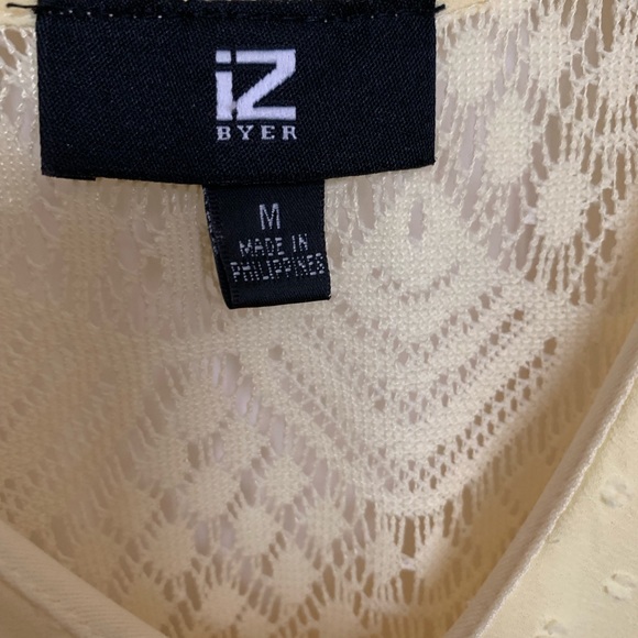 ‼️3 for $40‼️⭐️Butterscotch Ruffle Top⭐️ - Picture 3 of 4